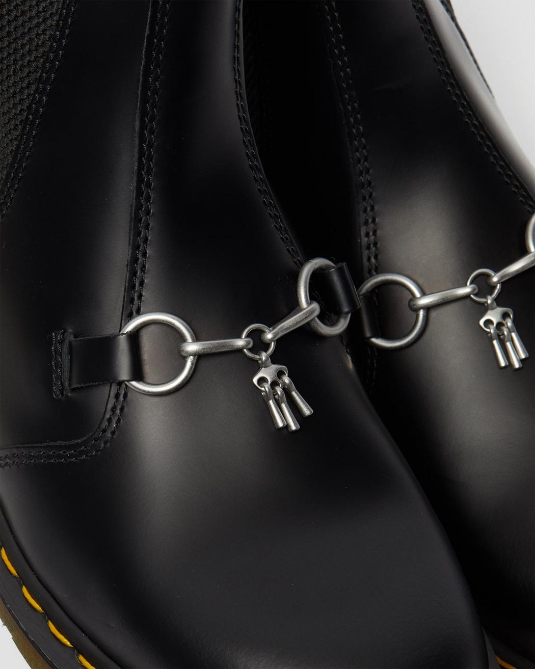 Dr. Martens: Needles 2976 Snaffle Chelsea Boots (black)